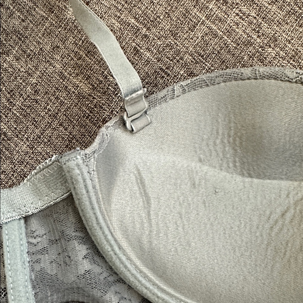 Lace Bra - push-up and strapless - Picture 7 of 8